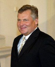 Kwaśniewski: o zmianie premiera po eurowyborach