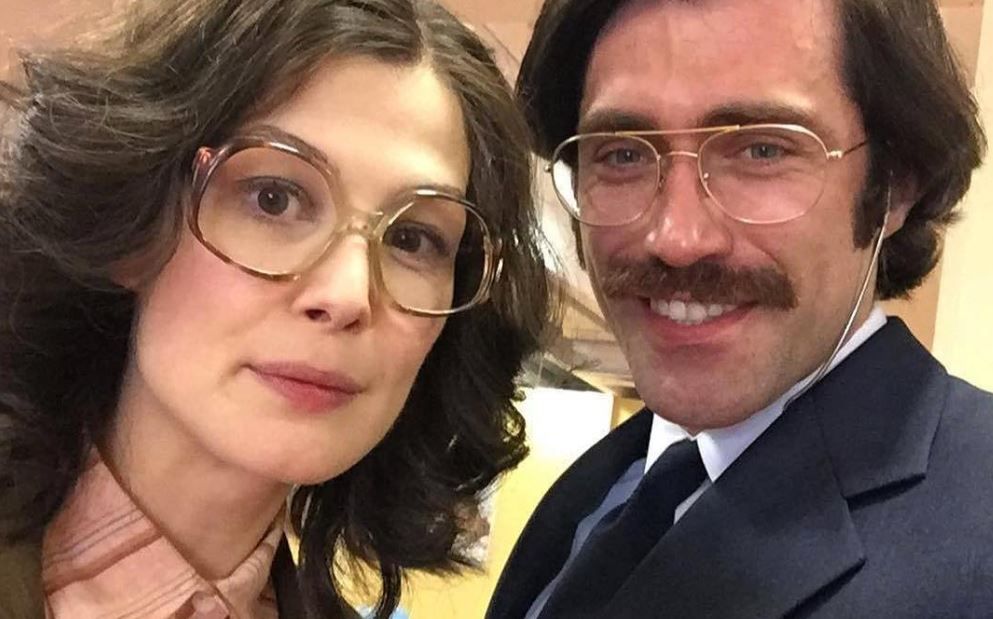Kamil Lemieszewski i Rosamund Pike