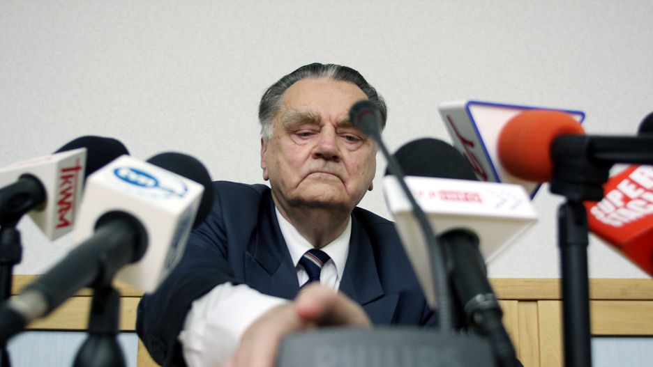 W ocenie Dworczyka, tezy Olszewskiego "nie mają pokrycia w faktach historycznych"
