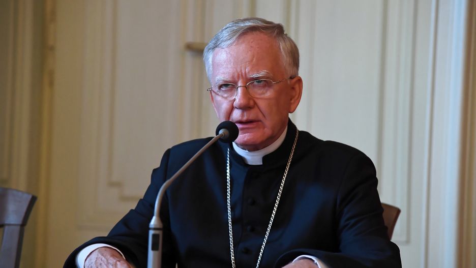 Abp Marek Jędraszewski zaznaczył, że ks. Ślusarczyk cieszy się dużym szacunkiem