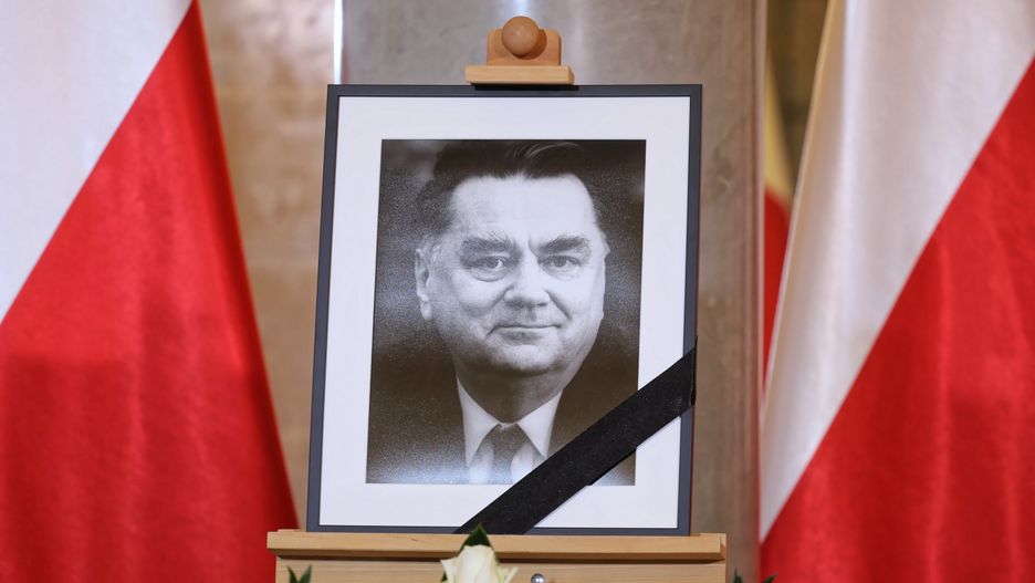 Znana jest oficjalna data żałoby narodowej po śmierci Jana Olszewskiego