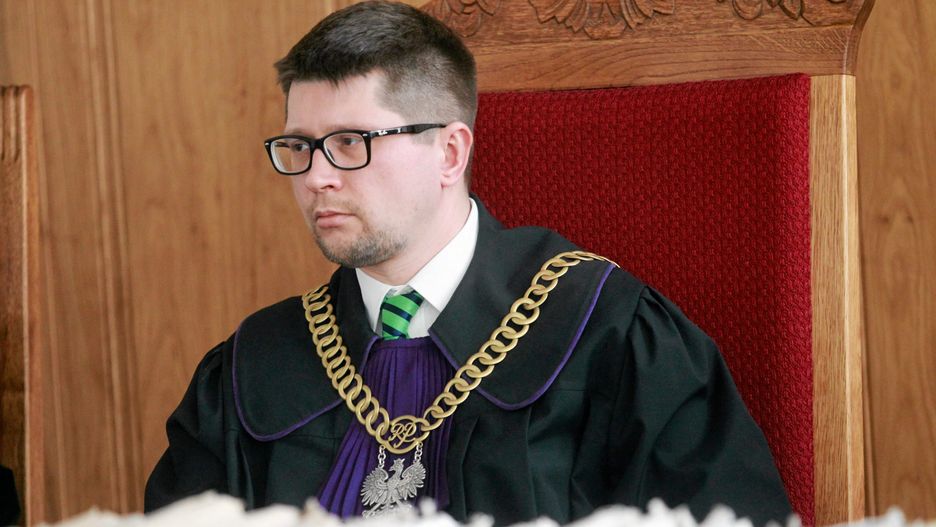 "Uroczystości państwowe są wyłączone z ustawy o zgromadzeniach i mają pierwszeństwo" - mówi Wirtualnej Polsce sędzia Wojciech Łączewski.