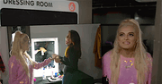 Bebe Rehxa zaprosiła nas do swojej garderoby na chwilę przed galą MTV EMA 2016! Takich luksusów nie ma żadna inna gwiazda!