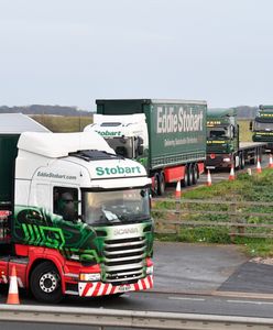Brytyjski rząd zorganizował "sztuczny korek" tirów. Nawet ćwiczenie brexitowe się nie udało