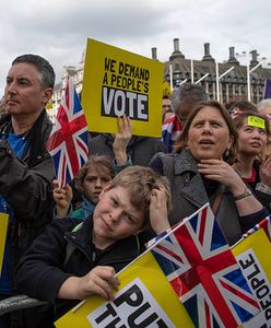 Brytyjczycy zakładają się o brexit. Dla bukmacherów im "ciekawiej", tym lepiej