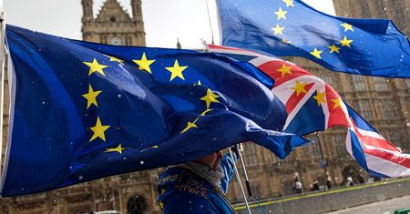 Brexit przegrywa w sondażach. Brytyjczycy chcą samodzielnie podjąć ostateczną decyzję
