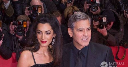 Amal Alamuddin postawiła na klasykę. Żona George'a Clooneya brylowała w cekinach na otwarciu Berlinale 2016