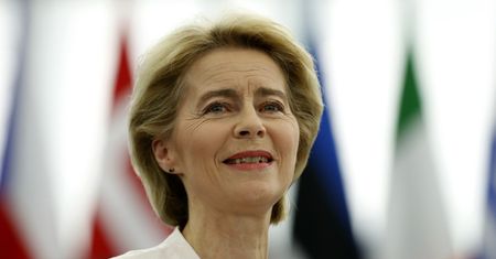 KE chce bronić rodzimych firm przed Apple i Alibabą. W grze 100 mld euro