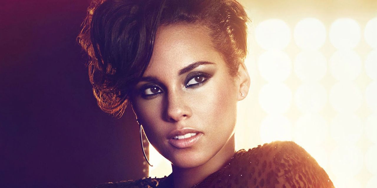 Alicia Keys śpiewa dla królowej Katwe