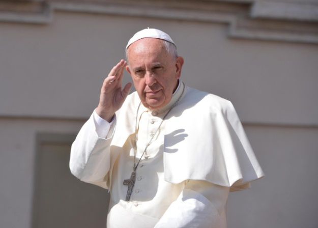 Papież Franciszek przejdzie na weganizm w zamian za milion dolarów?