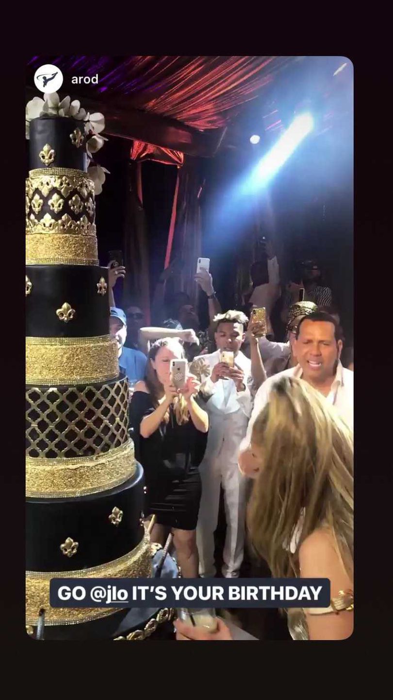 Jennifer Lopez i jej tort