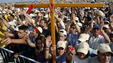 Uczestnicy mszy papieskiej