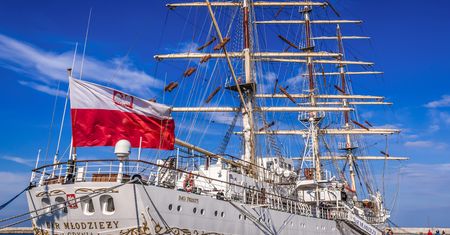 "Dar Młodzieży" wkrótce wyruszy w rejs dookoła świata. Ma promować Polskę i jej niepodległość