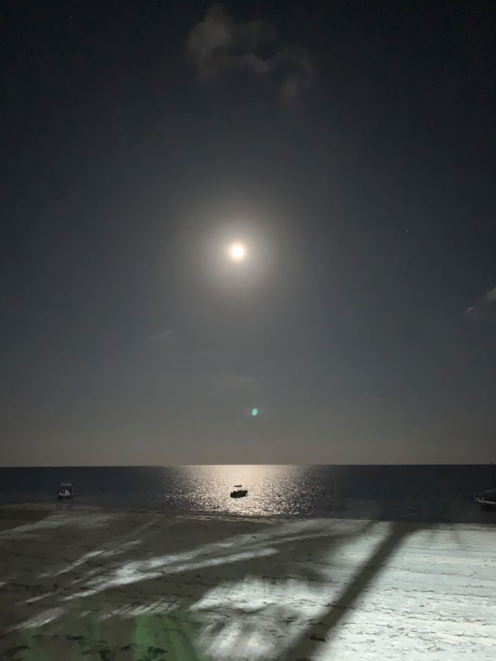 Pełnia księżyca 10 stycznia. "Wilczy Księżyc" na zdjęciach naszych czytelników 