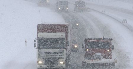 Mokry front nad Polską. Na południu będzie padać deszcz i sypać śnieg