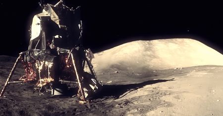 Chiny: Księżyc odsłonił kolejne tajemnice. Nowe dane z łazika Chang'e 4