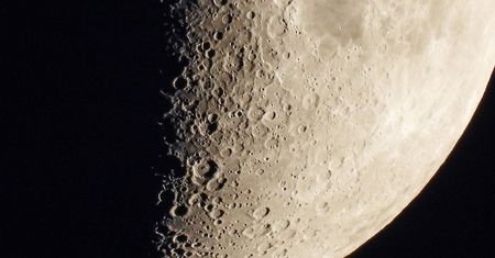 To koniec. Łazik indyjskiej misji Chandrayaan-2 rozbił się na Księżycu