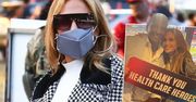 Super Bowl 2021: Jennifer Lopez w monstrualnych szpilach na murawie. Jak ona w tym chodzi?!