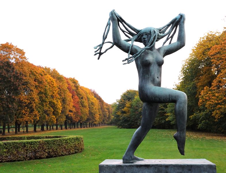 Rzeźby, które powodują, że turyści łapią się za głowy