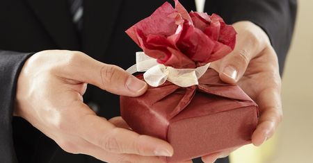 Pomysł na prezent dla kobiety – propozycje, prezenty DIY