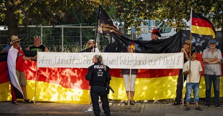 Niemiecka prasa: zamiast chuligana policjanci zatrzymali dziennikarza