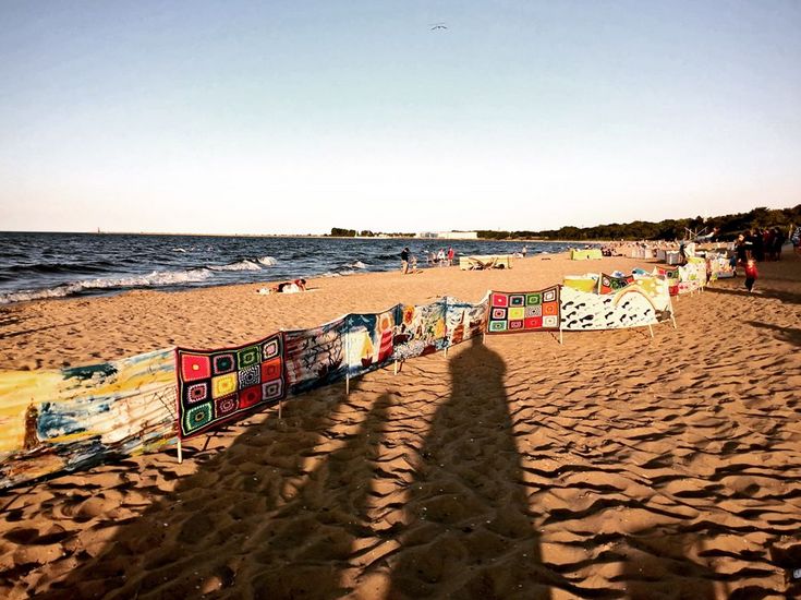 80-metrowy parawan na plaży. Nietypowa akcja w Gdańsku