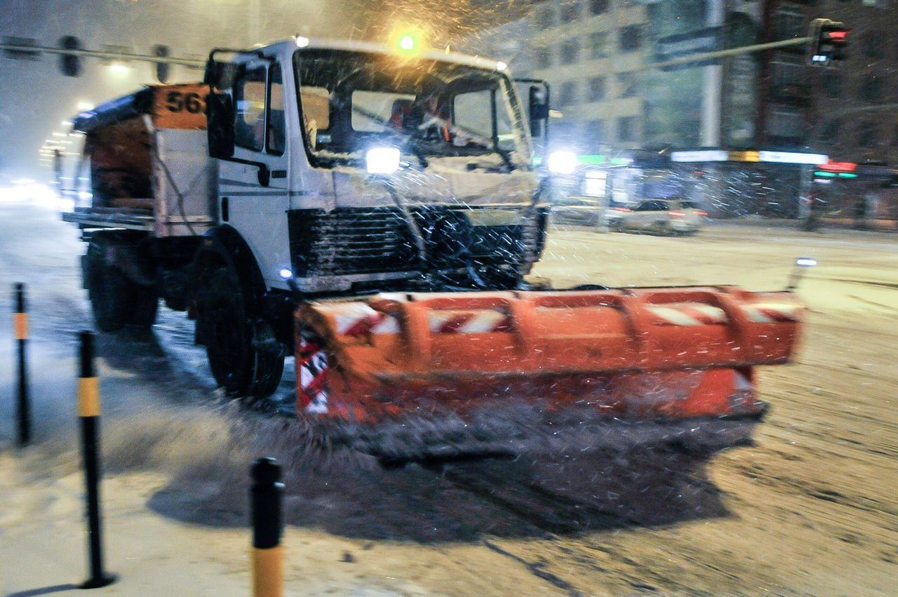 "Zima nie może nas zaskoczyć". Drogowcy w gotowości już od października