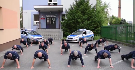 KPP w Pile i Szkoła Policji w Pile nominowana do #gaszynchallenge
