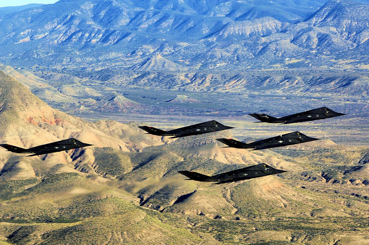 F-117A 