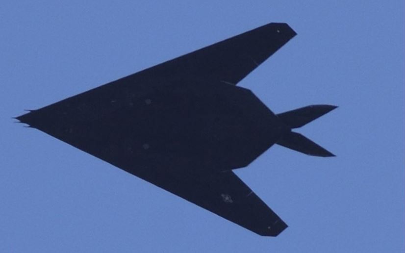 Wycofano go z użycia w 2008 roku. Samolot F-117 został zauważony nad Kalifornią