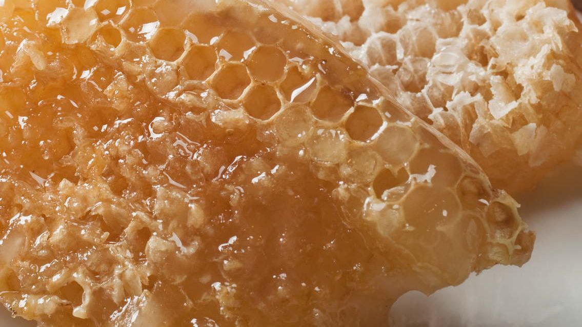 Miód działa prozdrowotnie, ale pod jednym warunkiem