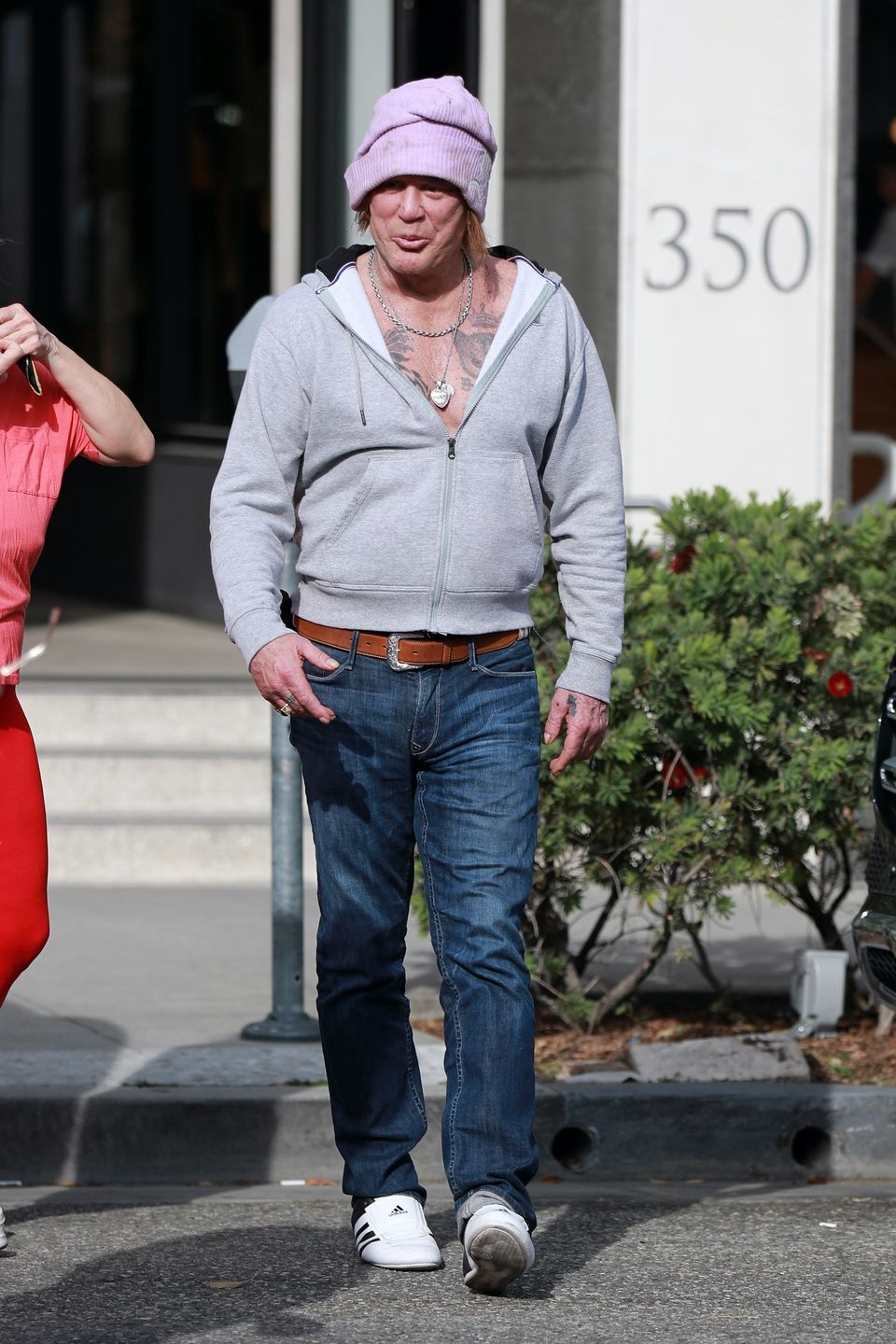 Mickey Rourke na ulicach Beverly Hills