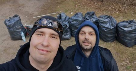 Poniatowa: Mieli dość zaśmieconego lasu, więc posprzątali go sami. Oto efekt [ZDJĘCIA]