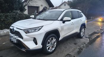 Policja znalazła dwa kradzione auta. Obydwa były zalegalizowane w Polsce