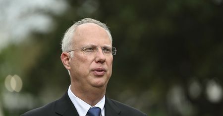 Media: człowiek Putina w Paryżu. Pojawił się w ambasadzie USA