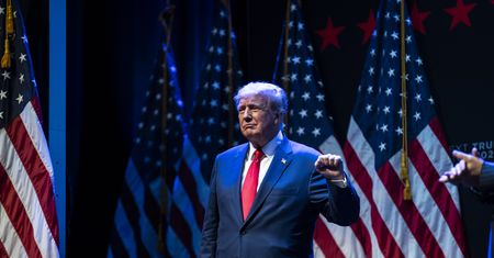 Pieniądze dla aktorki porno. Trump: aresztują mnie we wtorek