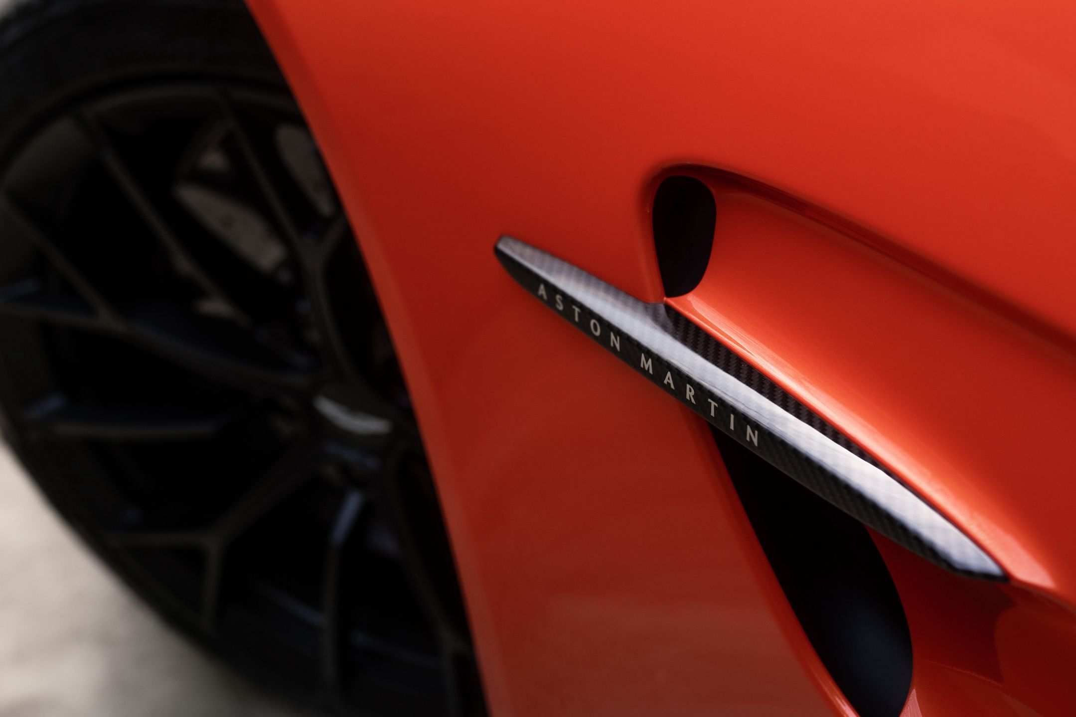 Aston Martin Vantage (2025)