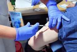 Trzecia dawka szczepionki na COVID-19 niezbędna? Ekspert o kluczowym terminie