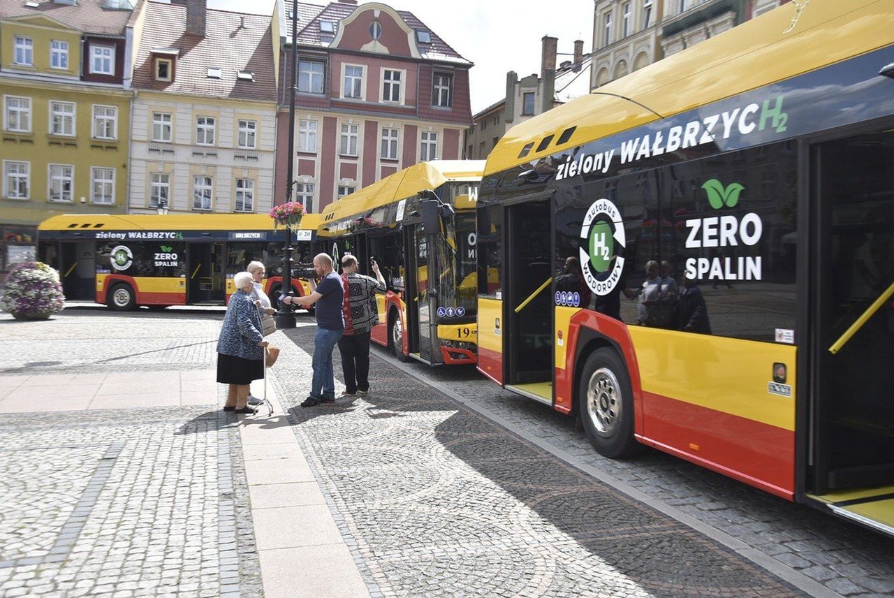 Wałbrzych: Kolejne autobusy wodorowe. Będą kursowały przez cały tydzień