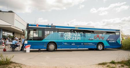 Szczepibus trafi z Gdyni do Sopotu. Można się zaszczepić przy okazji festiwalu