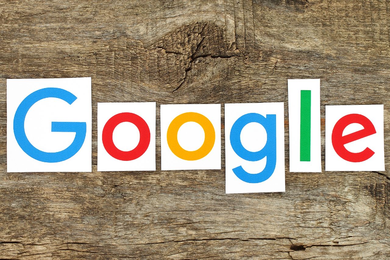 Wyszukiwarka Google ma 20 lat: oto najważniejsze jubileuszowe nowości