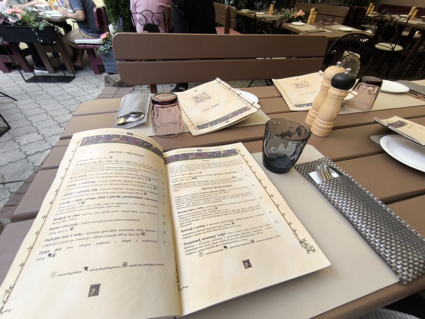 Menu restauracji dostępne jest również w języku polskim 