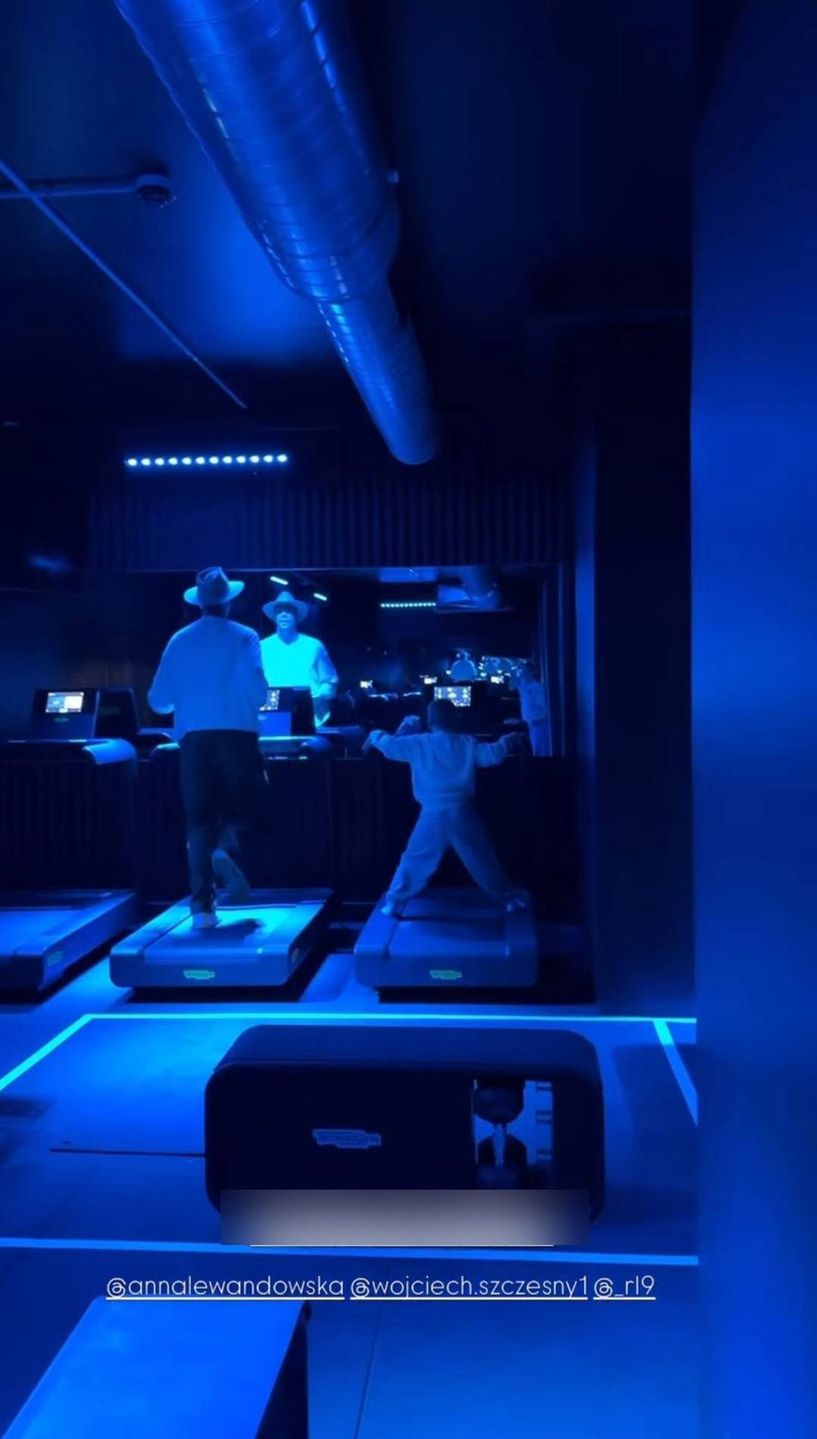 Marina Łuczenko oprowadza fanów po studio Anny Lewandowskiej