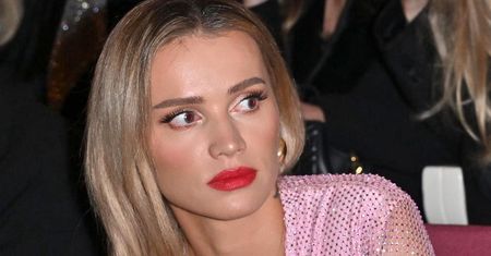 Obciach czy hit? Spójrzcie, co wsunęła na nogi