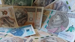 Pensja minimalna 2027. Kwota netto nie zwala z nóg. Ile pracownik dostanie na rękę?