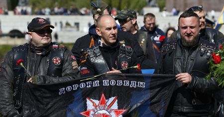 "Nocne Wilki" świętowały w Berlinie. Dotarła tylko "przetrzebiona wataha"