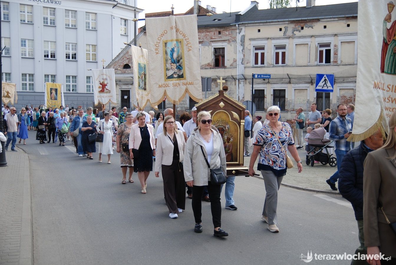 Miejska procesja Bożego Ciała przeszła ulicami Włocławka