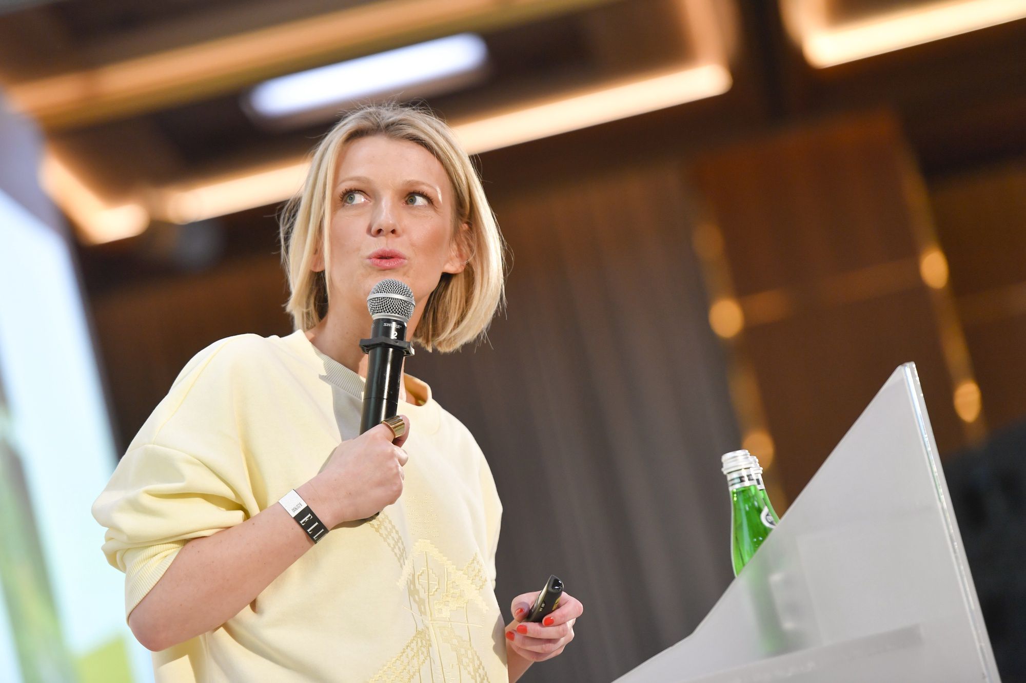 Magda Mołek rozprawia o polskim Kościele