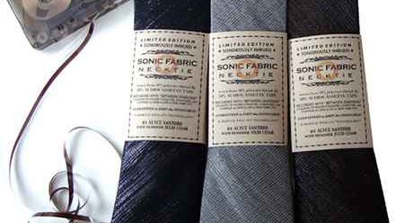 Ze starych kaset audio tworzą... modne krawaty! 1