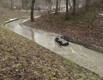 "Skrajnie nieodpowiedzialne". Prezydent pokazał, co wylądowało w rzece